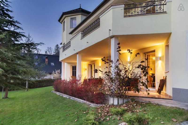 Alpine Apartments Marcella Zirovnica Bagian luar foto