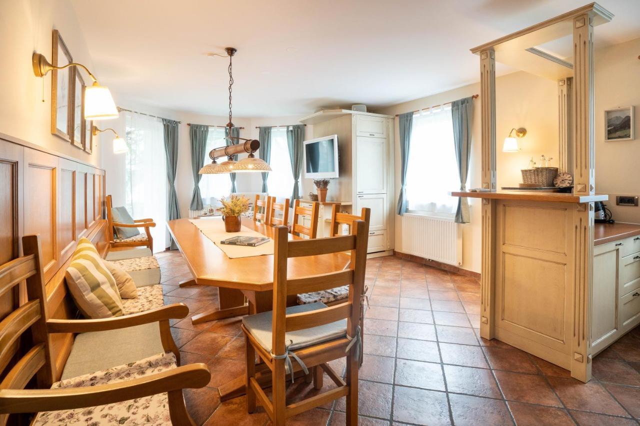 Alpine Apartments Marcella Zirovnica Bagian luar foto
